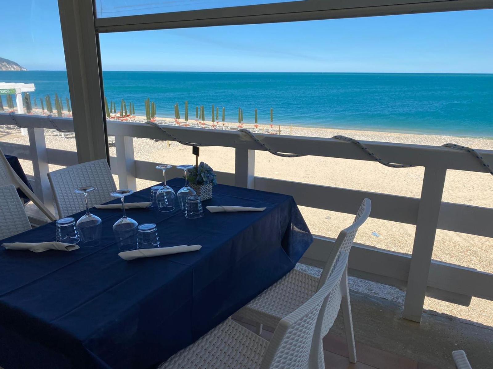 B&B direttamente sul mare da Antonino Mattinata Esterno foto