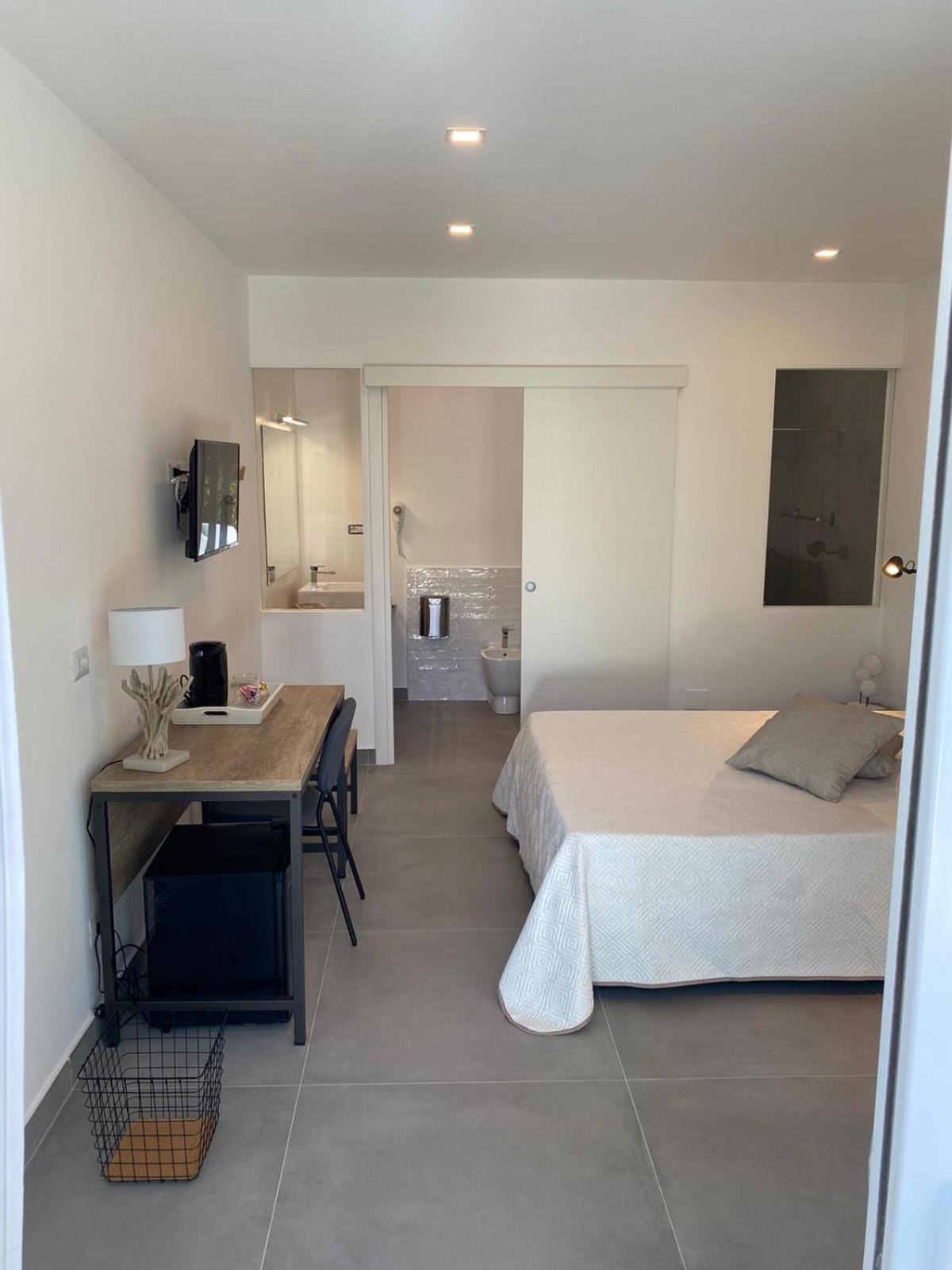 B&B direttamente sul mare da Antonino Mattinata Esterno foto